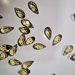 SMOKEY QUARTZ BRIOLETTE GEMS.